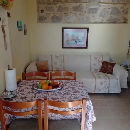 Blondie's House Evropouloi